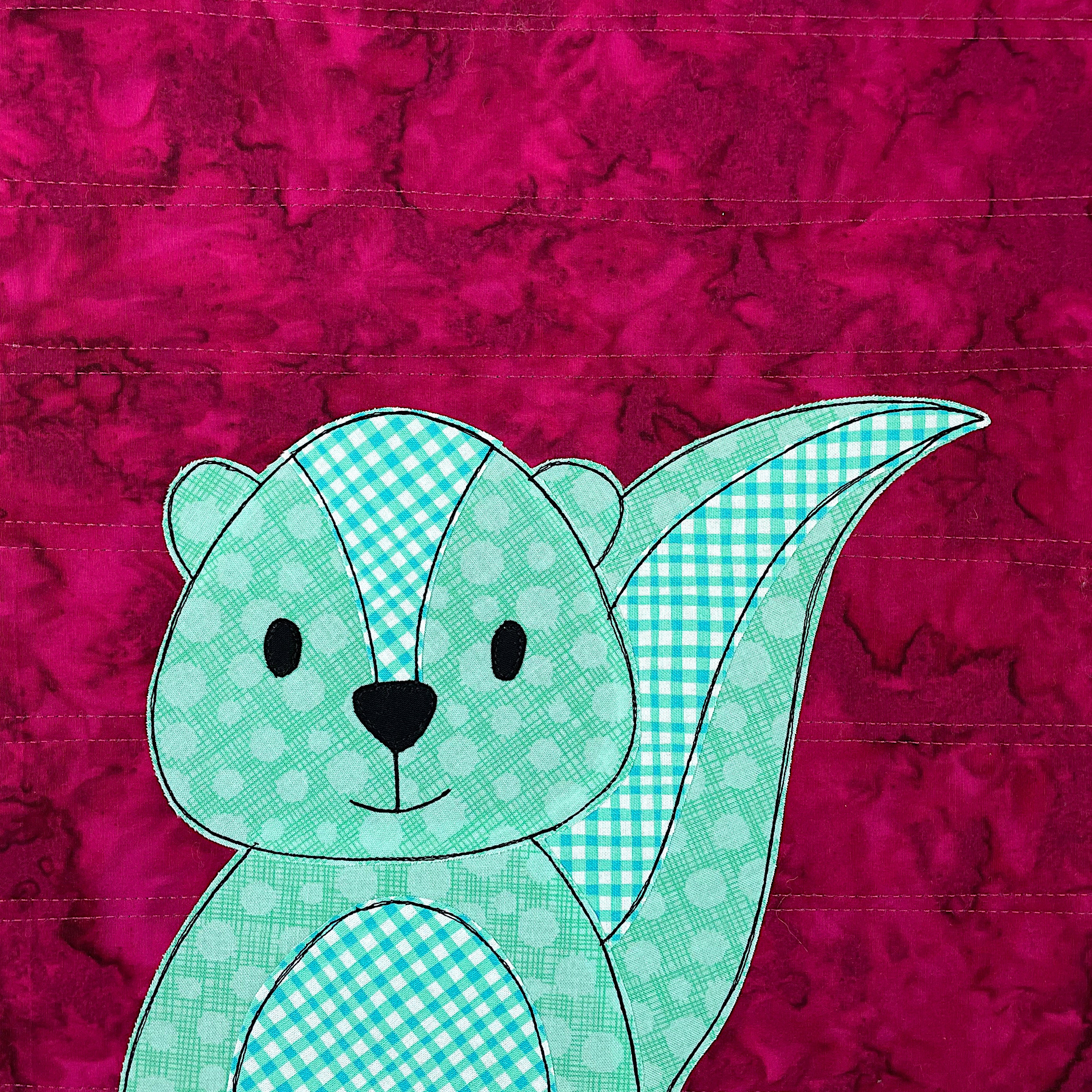 Scarlett Skunk Applique Pattern
