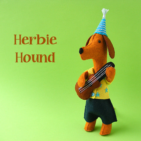 Herbie Hound - felt dog softie pattern