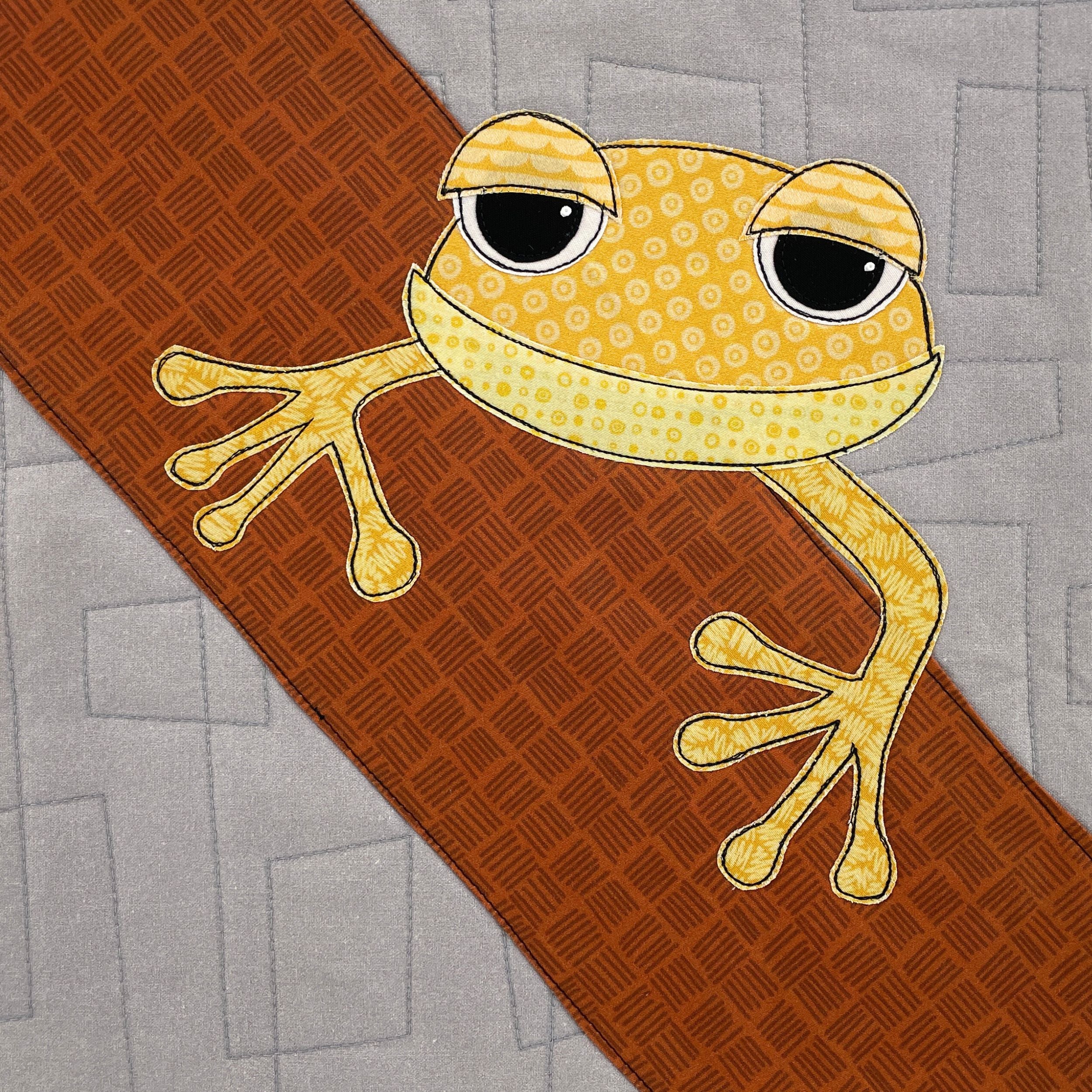 Troy the Tree Frog Applique Pattern