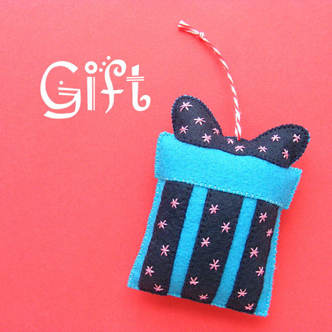 Gift Ornament Pattern